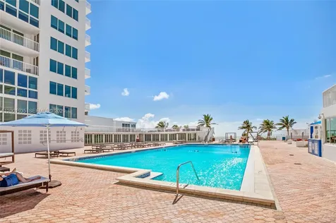5401 Collins Avenue Miami Beach FL 33140