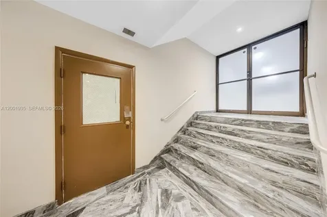 5401 Collins Avenue Miami Beach FL 33140