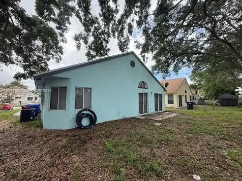1034 W Jasmine Lane North Lauderdale FL 33068