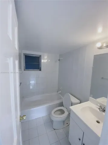 870 NW 87th Avenue Miami FL 33172