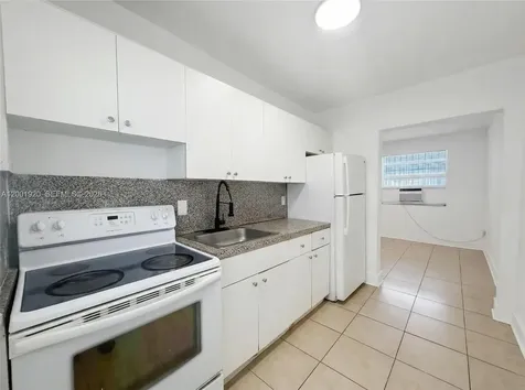 220 NW 11th Terrace Miami FL 33136