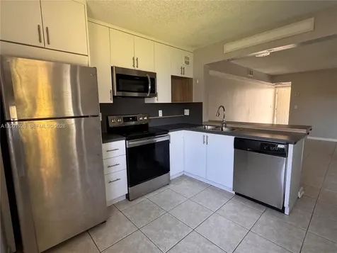 910 Constitution Drive Homestead FL 33034