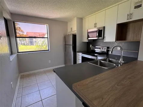 910 Constitution Drive Homestead FL 33034