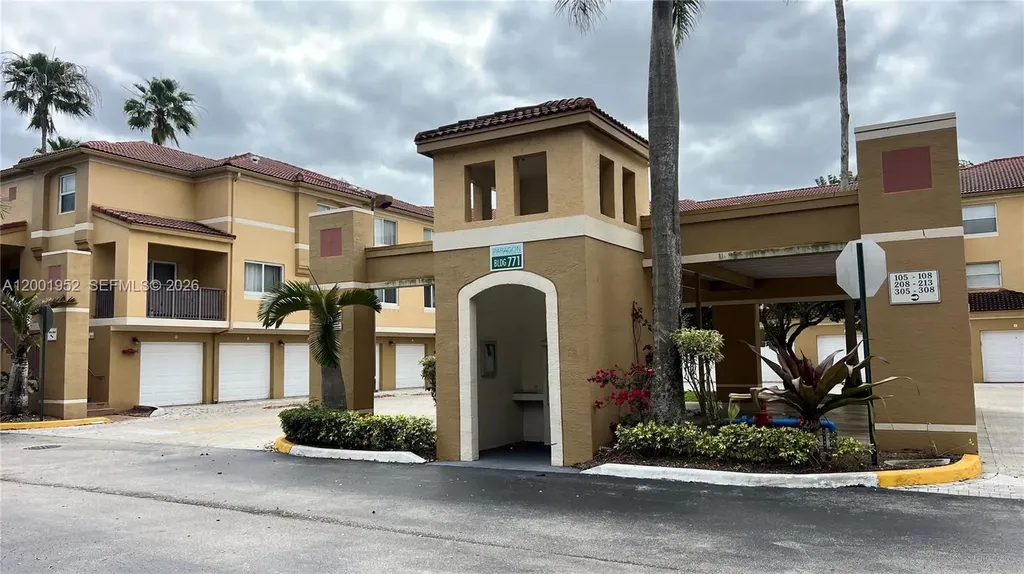 771 N Pine Island Road Plantation FL 33324