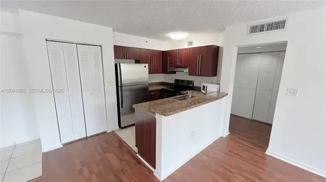 771 N Pine Island Road Plantation FL 33324