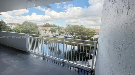 9375 Fontainebleau Boulevard Miami FL 33172