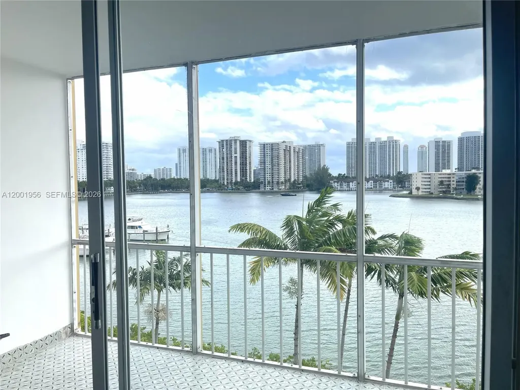 2861 Leonard Drive Aventura FL 33160