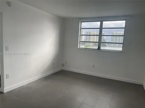 2861 Leonard Drive Aventura FL 33160