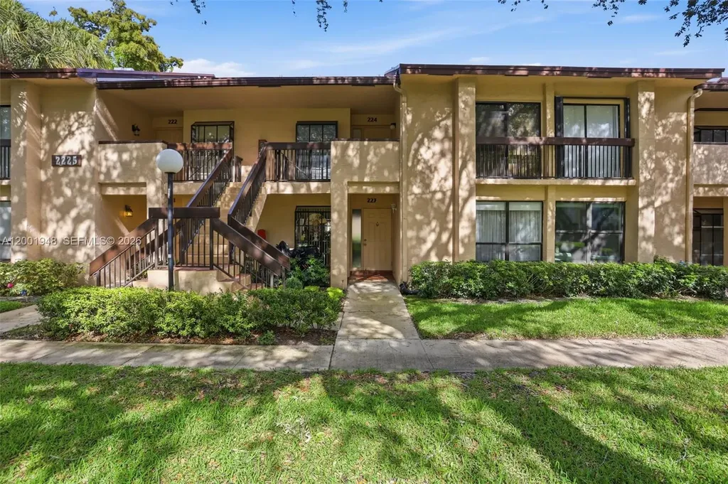 2225 SW 15th Street Deerfield Beach FL 33442