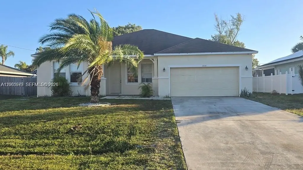 1010 SW Dubuque Avenue Port St. Lucie FL 34983