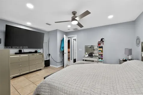10414 N 50th Street Tampa FL 33617