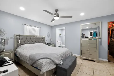10414 N 50th Street Tampa FL 33617