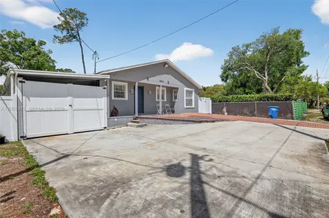 10414 N 50th Street Tampa FL 33617