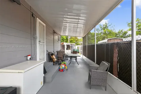 10414 N 50th Street Tampa FL 33617