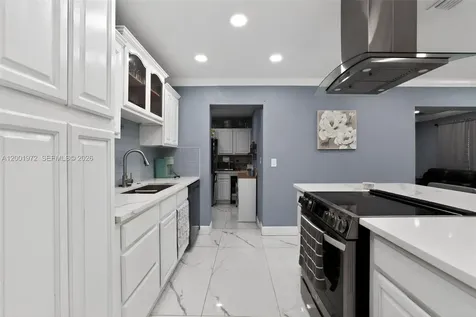 10414 N 50th Street Tampa FL 33617