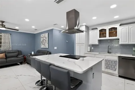10414 N 50th Street Tampa FL 33617