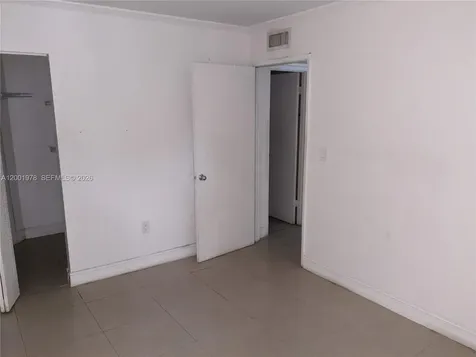 7125 NW 186th Street Hialeah FL 33015