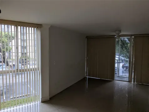 7125 NW 186th Street Hialeah FL 33015
