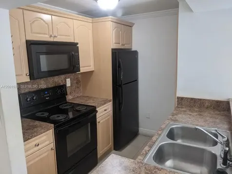7125 NW 186th Street Hialeah FL 33015