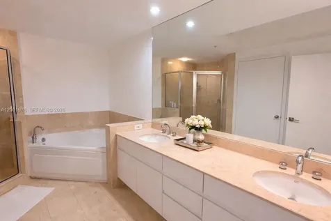 848 Brickell Key Drive Miami FL 33131
