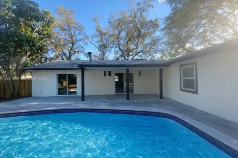 1905 S Village Avenue Tampa FL 33612