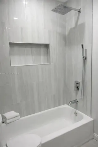 1905 S Village Avenue Tampa FL 33612