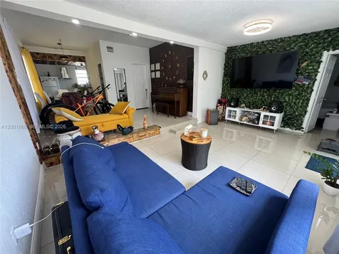 3175 NW 27th Street Miami FL 33142