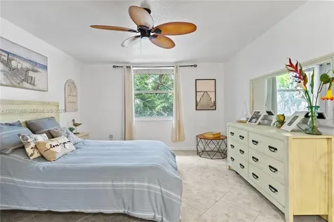 519 E Sheridan Street Dania Beach FL 33004
