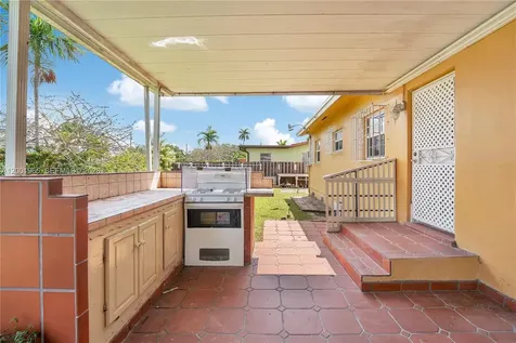 6895 SW 16th Street Miami FL 33155