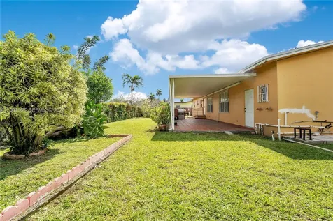 6895 SW 16th Street Miami FL 33155
