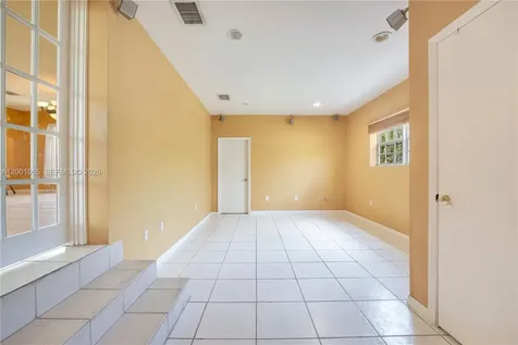 6895 SW 16th Street Miami FL 33155