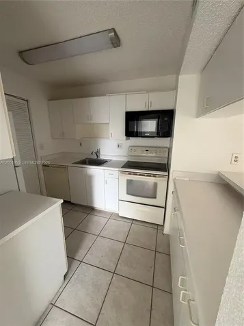 9709 Hammocks Boulevard Miami FL 33196