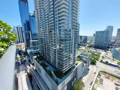 31 SE 6th Street Miami FL 33131