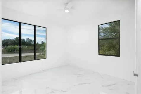 529 N Theodore Vail Lehigh Acres FL 33974