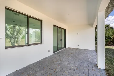 529 N Theodore Vail Lehigh Acres FL 33974