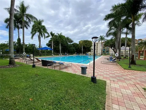 9320 Fontainebleau Boulevard Miami FL 33172