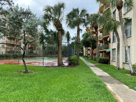 9320 Fontainebleau Boulevard Miami FL 33172