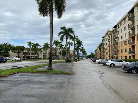 9320 Fontainebleau Boulevard Miami FL 33172