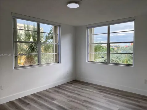 9320 Fontainebleau Boulevard Miami FL 33172