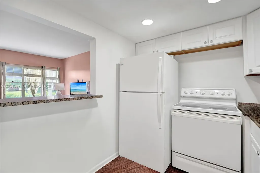511 Fanshaw M Boca Raton FL 33434