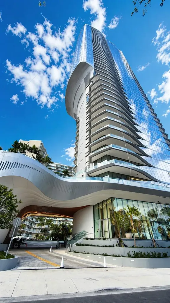 175 SE 25 Road Miami FL 33129