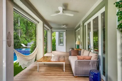 4090 Barbarossa Avenue Miami FL 33133