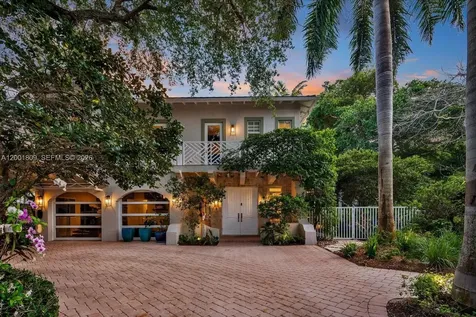 4090 Barbarossa Avenue Miami FL 33133