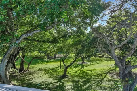 4090 Barbarossa Avenue Miami FL 33133