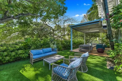 4090 Barbarossa Avenue Miami FL 33133