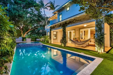 4090 Barbarossa Avenue Miami FL 33133