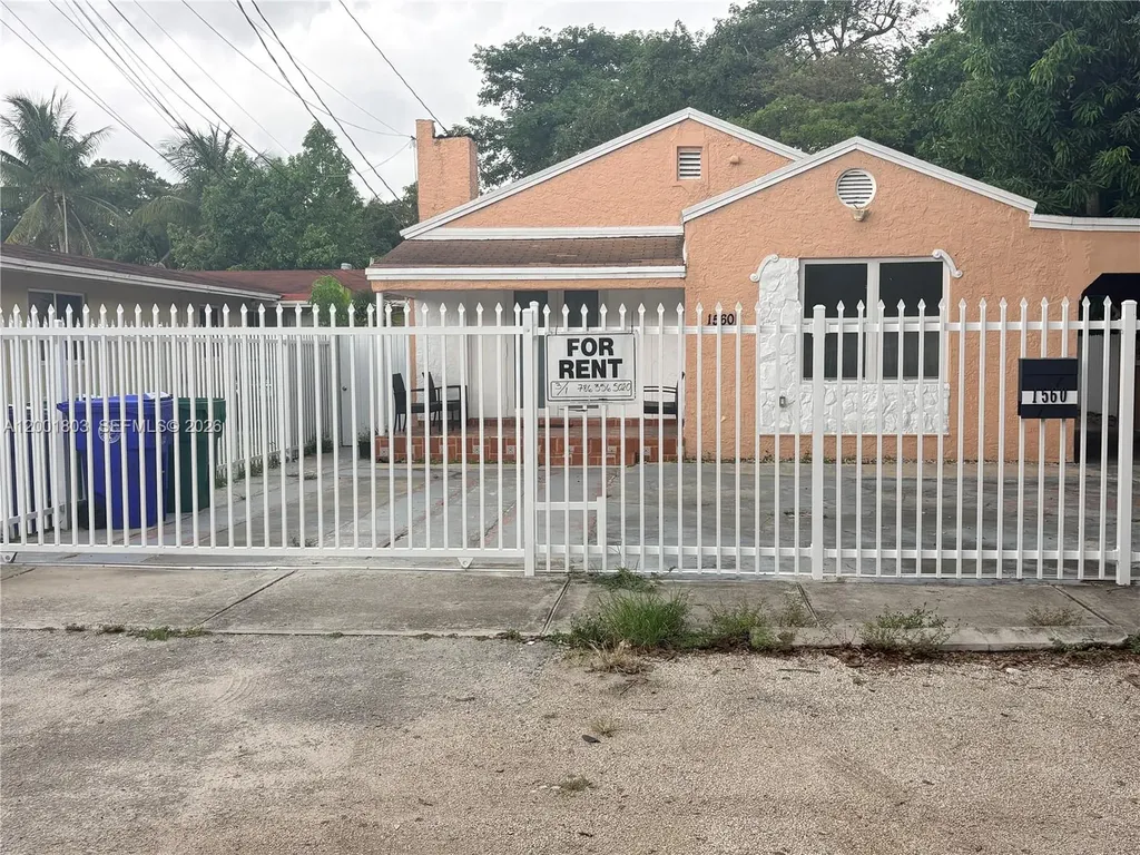 1560 NW 25th Avenue Miami FL 33125