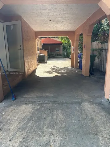 1560 NW 25th Avenue Miami FL 33125