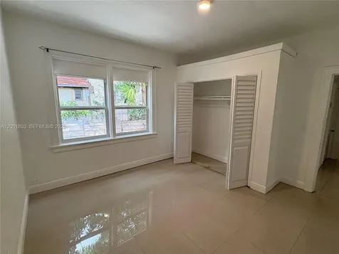 1560 NW 25th Avenue Miami FL 33125
