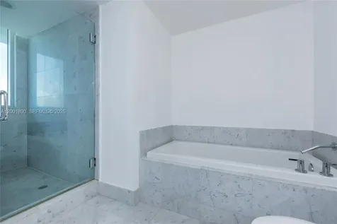 244 Biscayne Boulevard Miami FL 33132